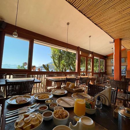 Pousada E Restaurante O Pescador Abraão Exteriör bild